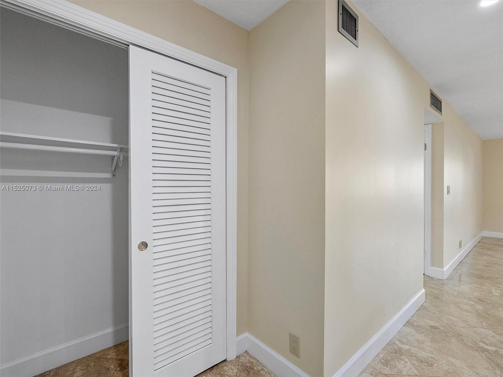 219 NE 14th Ave 101, Hallandale Beach, Florida 33009, 2 Bedrooms Bedrooms, ,2 BathroomsBathrooms,Residential,For Sale,219 NE 14th Ave 101,A11525073