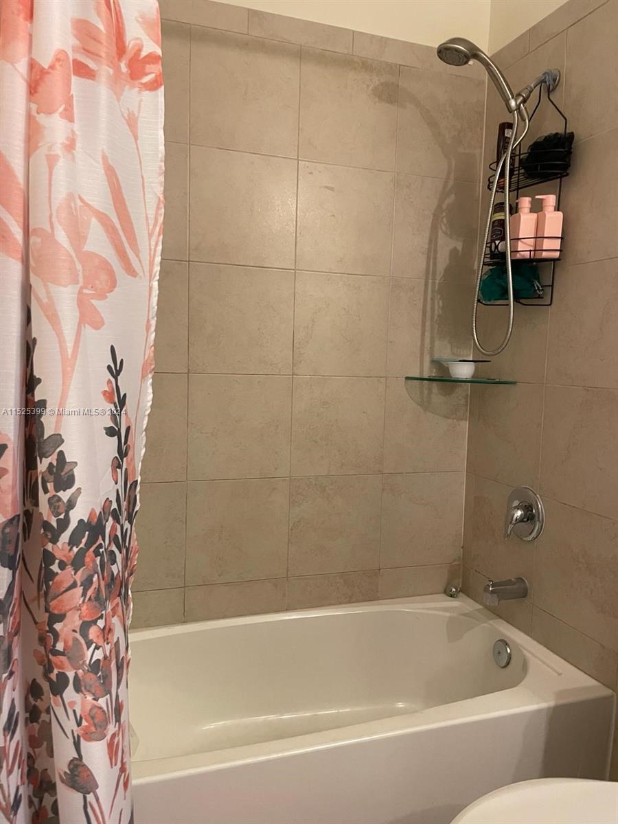 11524 SW 250th St 11524, Homestead, Florida 33032, 3 Bedrooms Bedrooms, ,2 BathroomsBathrooms,Residentiallease,For Rent,11524 SW 250th St 11524,A11525399