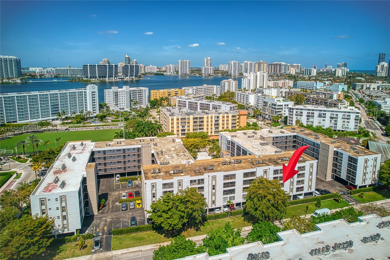 201 178th Dr, Sunny Isles Beach, FL, 33160 United States, 2 Bedrooms Bedrooms, ,2 BathroomsBathrooms,Residential,For Sale,178th Dr,A11525642