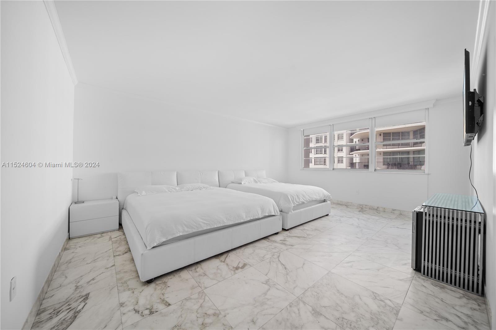 5640 Collins Ave 7B, Miami Beach, Florida 33140, 2 Bedrooms Bedrooms, ,2 BathroomsBathrooms,Residential,For Sale,5640 Collins Ave 7B,A11524604