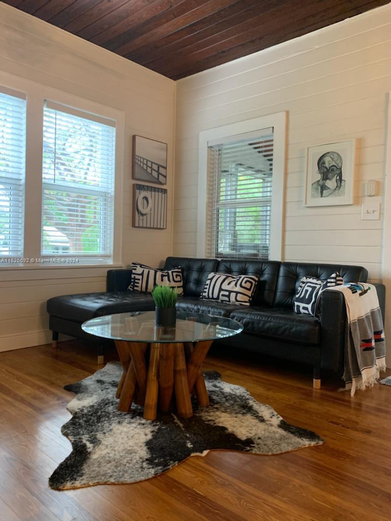 229 SW 3rd Pl, Dania Beach, Florida 33004, 2 Bedrooms Bedrooms, ,1 BathroomBathrooms,Residentiallease,For Rent,229 SW 3rd Pl,A11525692