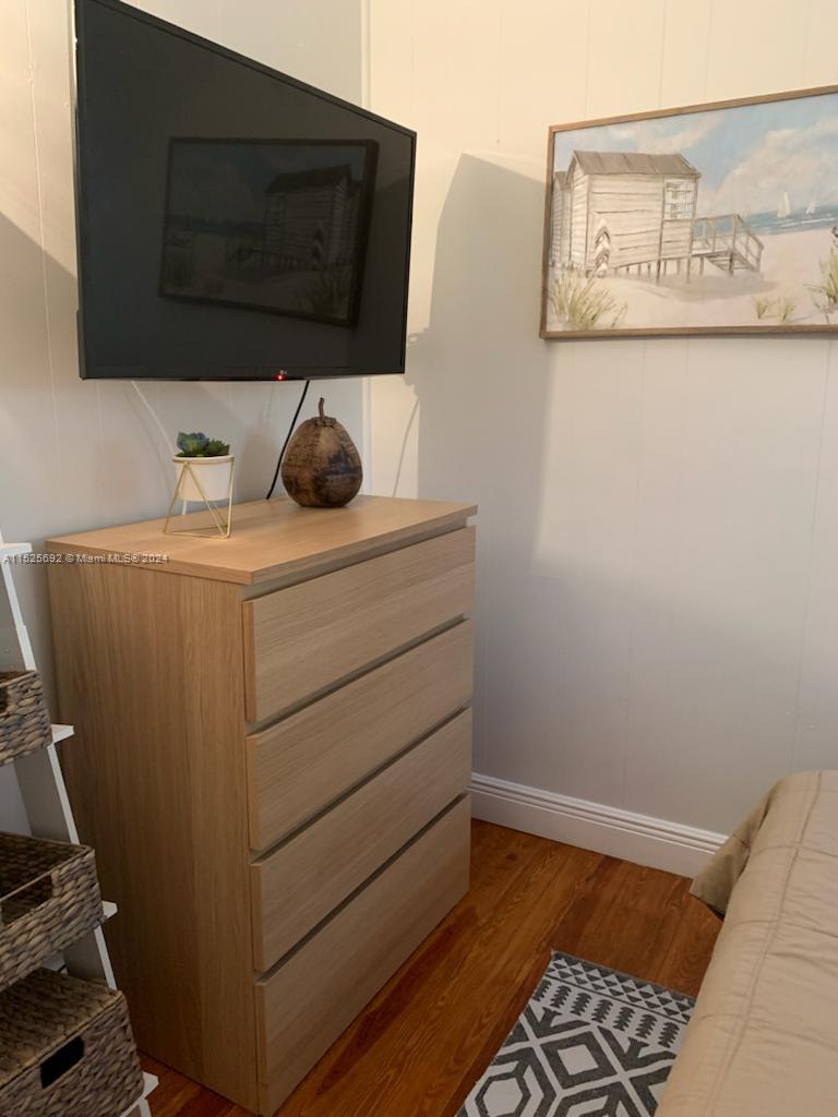 229 SW 3rd Pl, Dania Beach, Florida 33004, 2 Bedrooms Bedrooms, ,1 BathroomBathrooms,Residentiallease,For Rent,229 SW 3rd Pl,A11525692