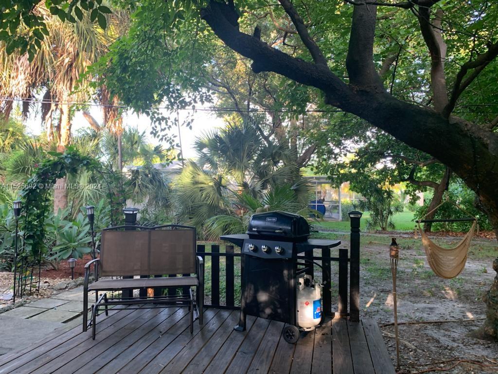 229 SW 3rd Pl, Dania Beach, Florida 33004, 2 Bedrooms Bedrooms, ,1 BathroomBathrooms,Residentiallease,For Rent,229 SW 3rd Pl,A11525692