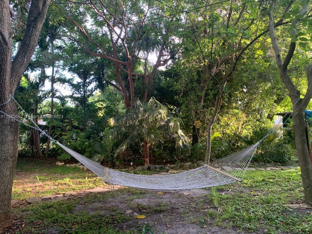 229 SW 3rd Pl, Dania Beach, Florida 33004, 2 Bedrooms Bedrooms, ,1 BathroomBathrooms,Residentiallease,For Rent,229 SW 3rd Pl,A11525692