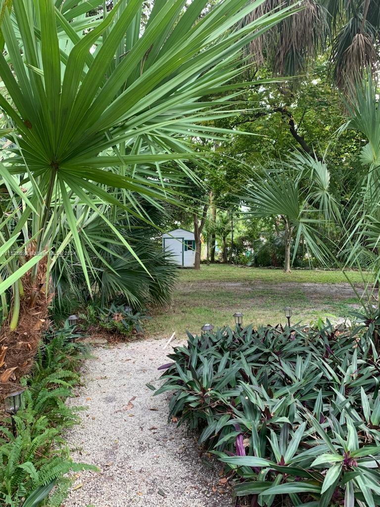 229 SW 3rd Pl, Dania Beach, Florida 33004, 2 Bedrooms Bedrooms, ,1 BathroomBathrooms,Residentiallease,For Rent,229 SW 3rd Pl,A11525692