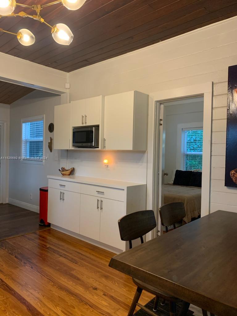 229 SW 3rd Pl, Dania Beach, Florida 33004, 2 Bedrooms Bedrooms, ,1 BathroomBathrooms,Residentiallease,For Rent,229 SW 3rd Pl,A11525692