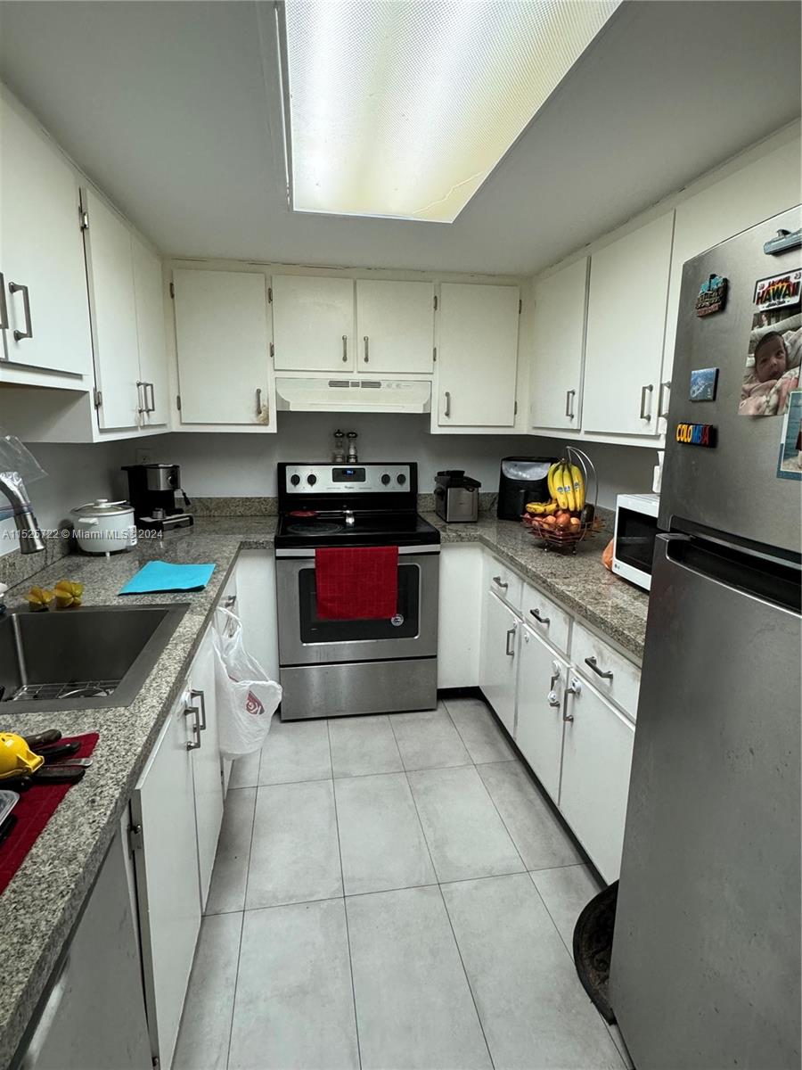 1975 Normandy Dr 504, Miami Beach, Florida 33141, 2 Bedrooms Bedrooms, ,1 BathroomBathrooms,Residential,For Sale,1975 Normandy Dr 504,A11525722