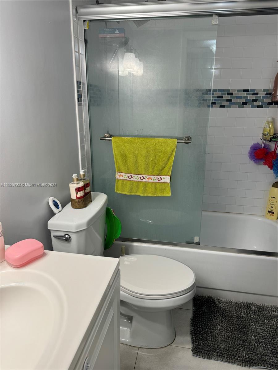 1975 Normandy Dr 504, Miami Beach, Florida 33141, 2 Bedrooms Bedrooms, ,1 BathroomBathrooms,Residential,For Sale,1975 Normandy Dr 504,A11525722