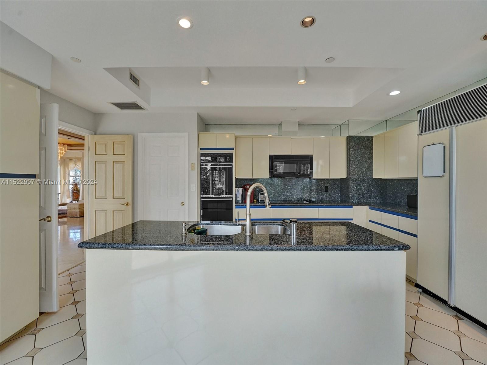 3500 Island Blvd, Aventura, FL, 33160 United States, 4 Bedrooms Bedrooms, ,5 BathroomsBathrooms,Residential,For Sale,Island Blvd,A11522997