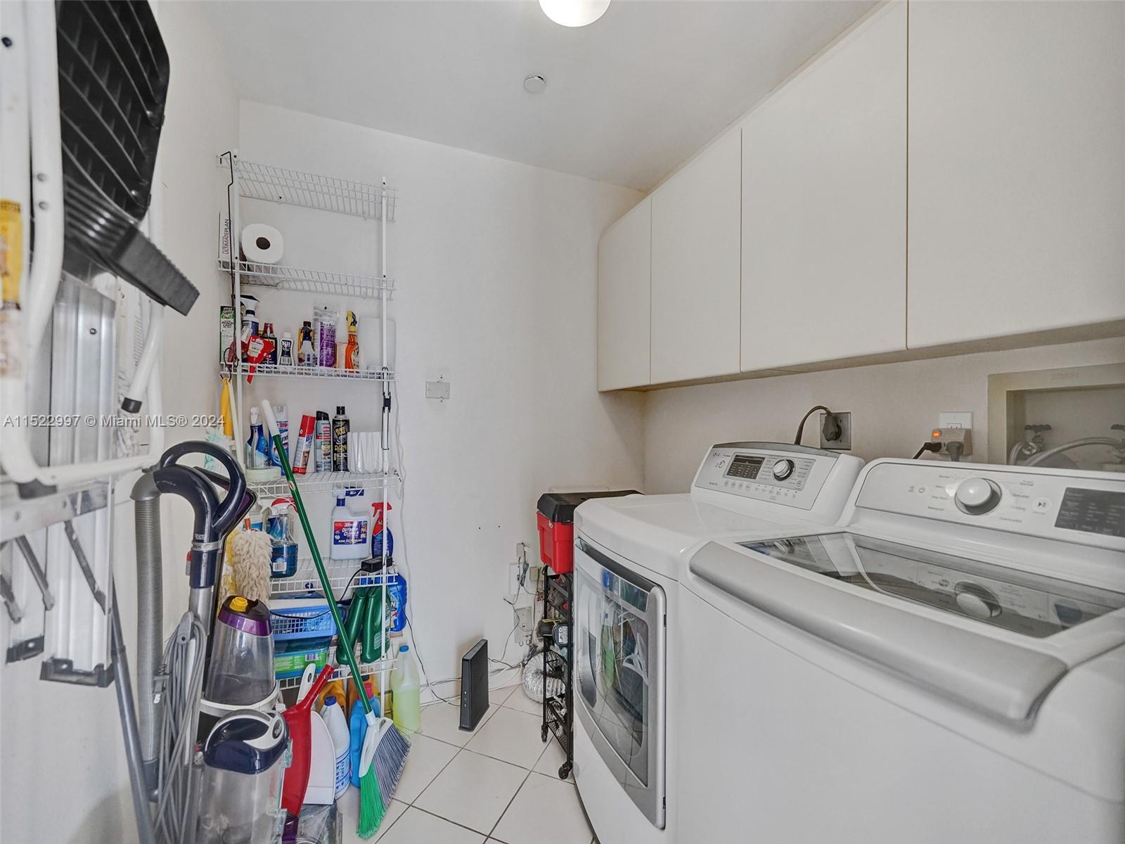 3500 Island Blvd, Aventura, FL, 33160 United States, 4 Bedrooms Bedrooms, ,5 BathroomsBathrooms,Residential,For Sale,Island Blvd,A11522997
