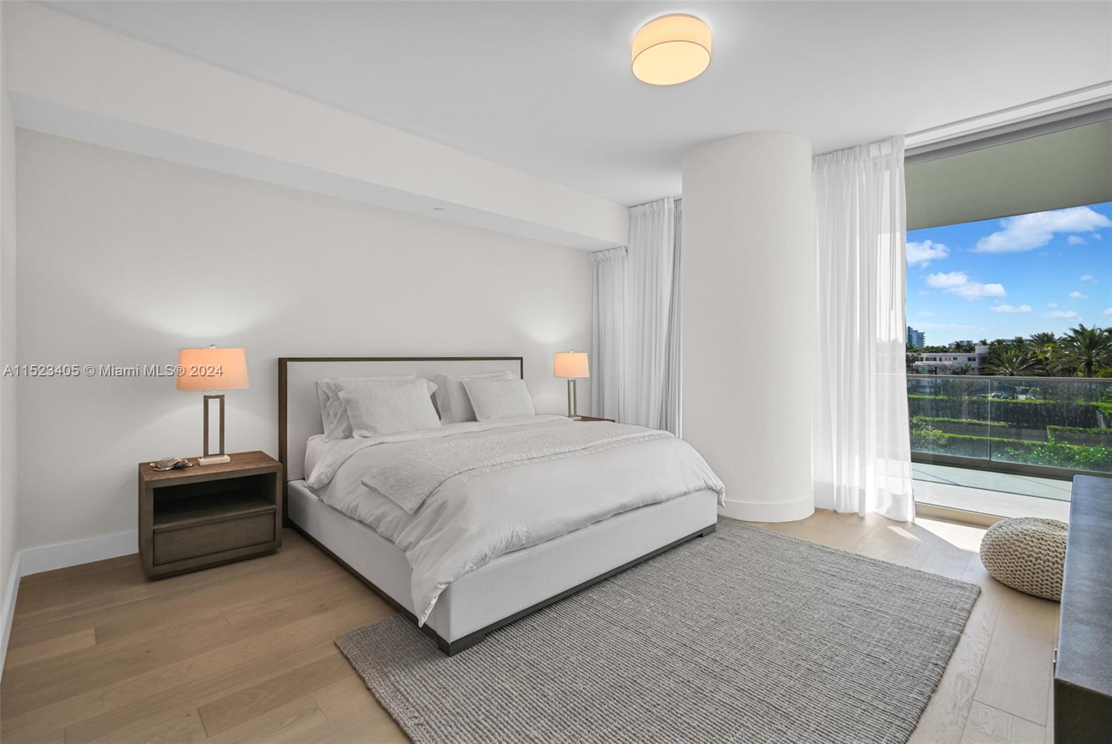 10201 Collins Ave, Bal Harbour, FL, 33154 United States, 2 Bedrooms Bedrooms, ,2 BathroomsBathrooms,Residential,For Sale,Collins Ave,A11523405