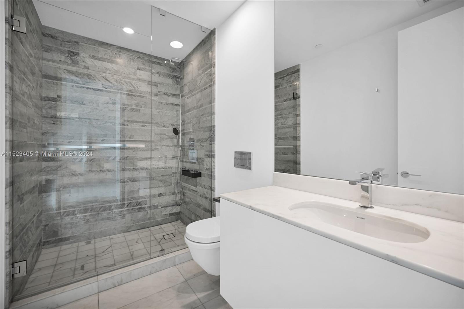 10201 Collins Ave, Bal Harbour, FL, 33154 United States, 2 Bedrooms Bedrooms, ,2 BathroomsBathrooms,Residential,For Sale,Collins Ave,A11523405