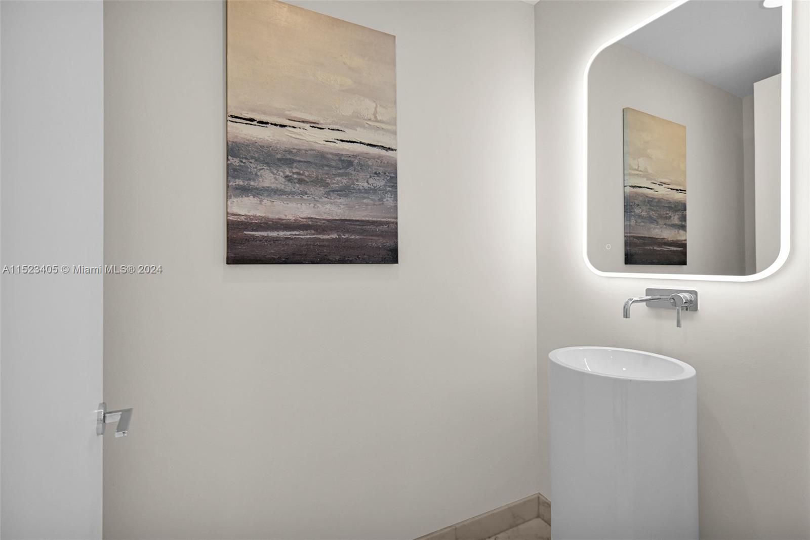 10201 Collins Ave, Bal Harbour, FL, 33154 United States, 2 Bedrooms Bedrooms, ,2 BathroomsBathrooms,Residential,For Sale,Collins Ave,A11523405