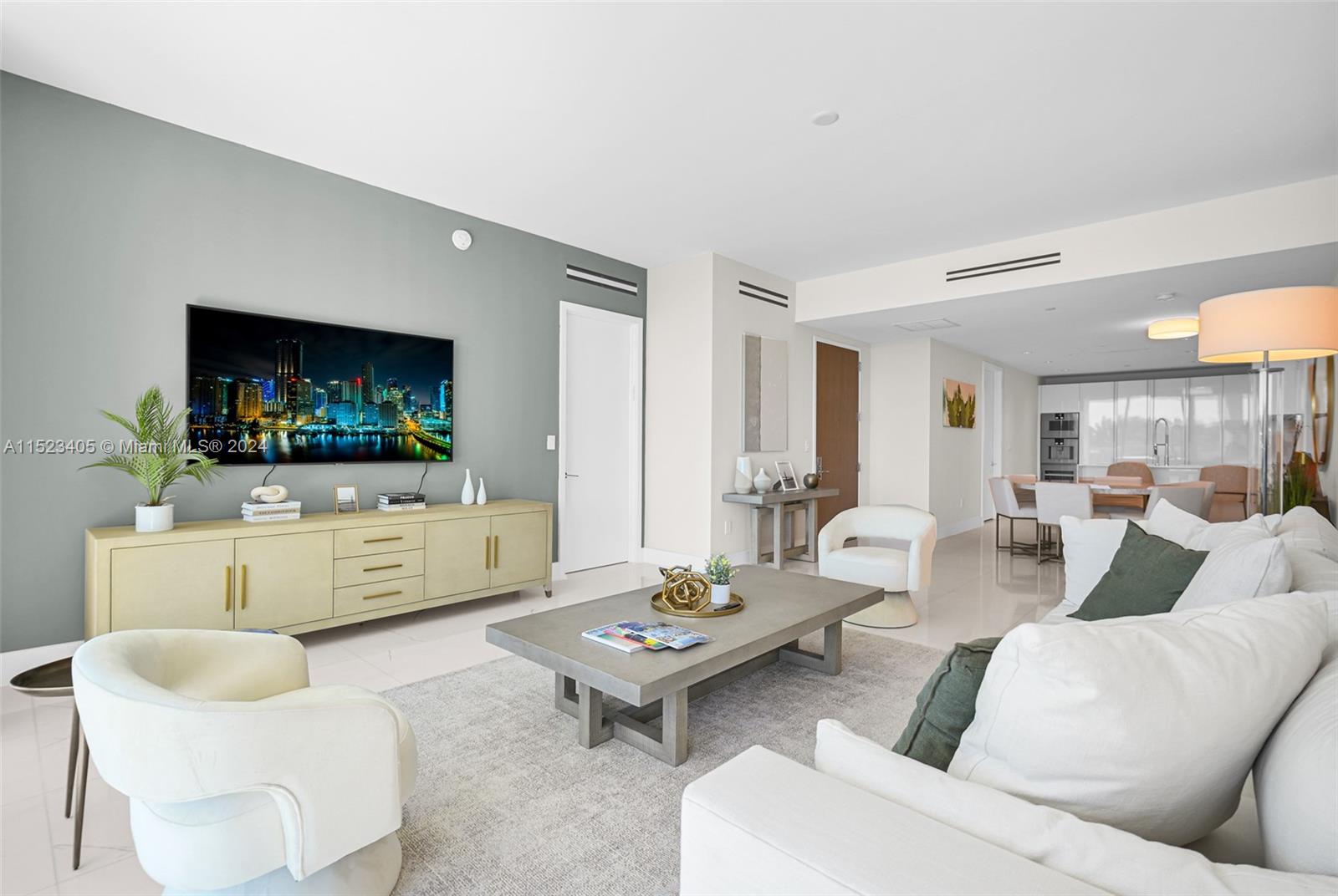 10201 Collins Ave, Bal Harbour, FL, 33154 United States, 2 Bedrooms Bedrooms, ,2 BathroomsBathrooms,Residential,For Sale,Collins Ave,A11523405