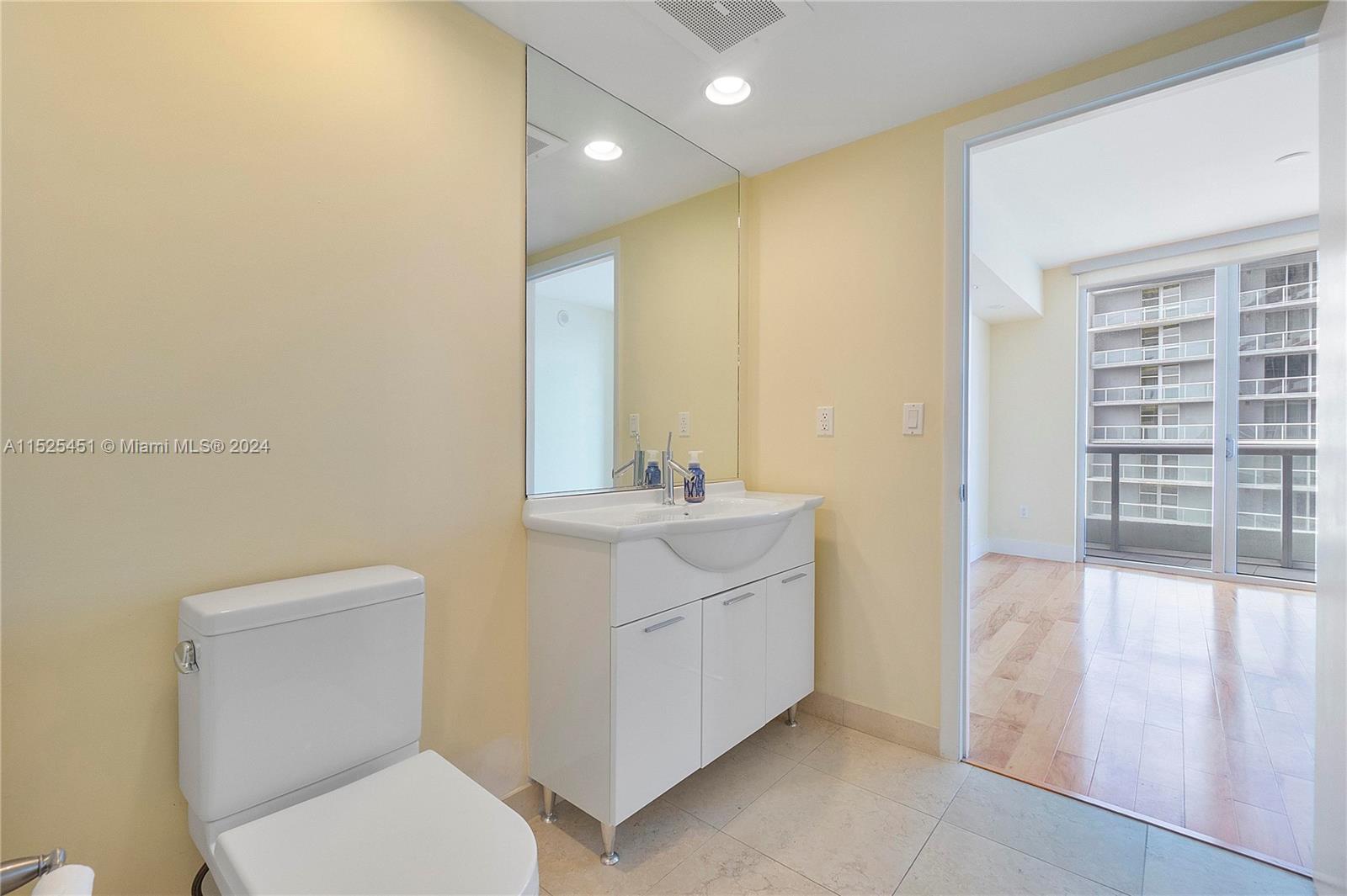 475 Brickell Ave 2909, Miami, Florida 33131, 2 Bedrooms Bedrooms, ,2 BathroomsBathrooms,Residentiallease,For Rent,475 Brickell Ave 2909,A11525451