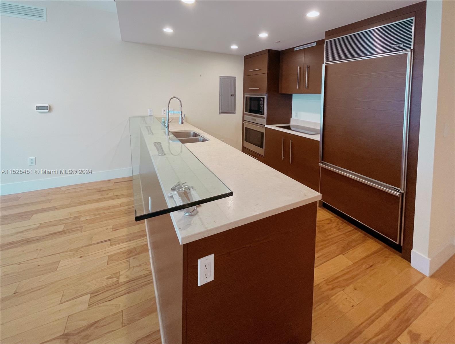 475 Brickell Ave 2909, Miami, Florida 33131, 2 Bedrooms Bedrooms, ,2 BathroomsBathrooms,Residentiallease,For Rent,475 Brickell Ave 2909,A11525451