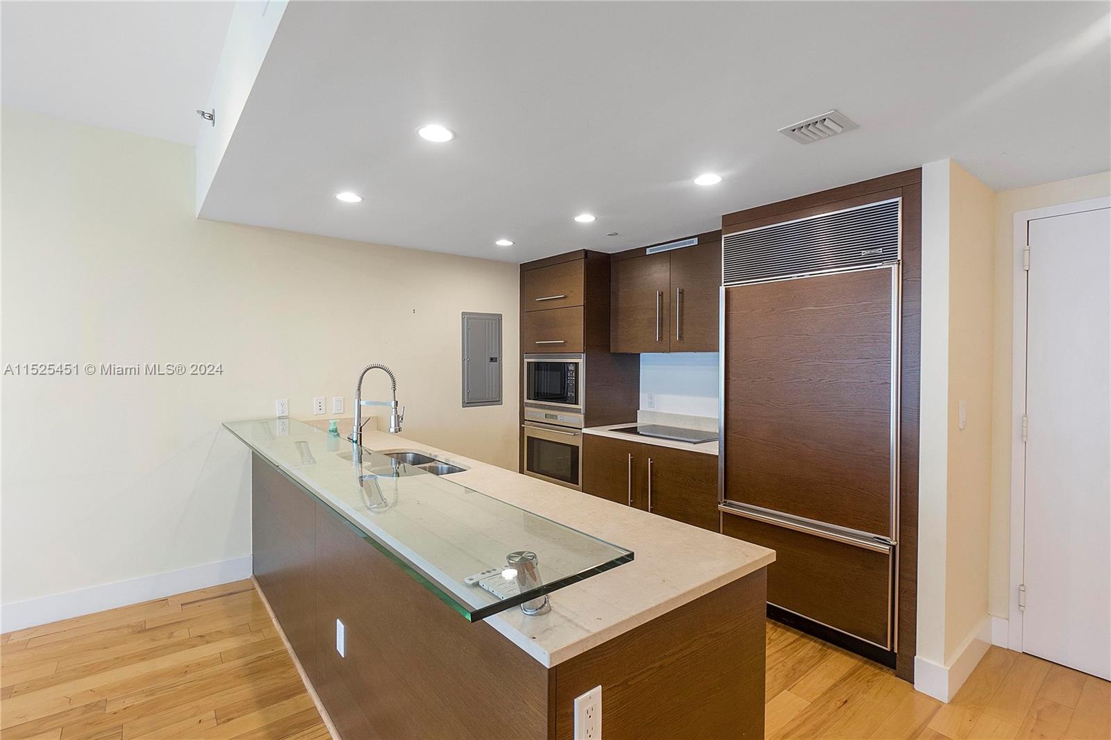 475 Brickell Ave 2909, Miami, Florida 33131, 2 Bedrooms Bedrooms, ,2 BathroomsBathrooms,Residentiallease,For Rent,475 Brickell Ave 2909,A11525451