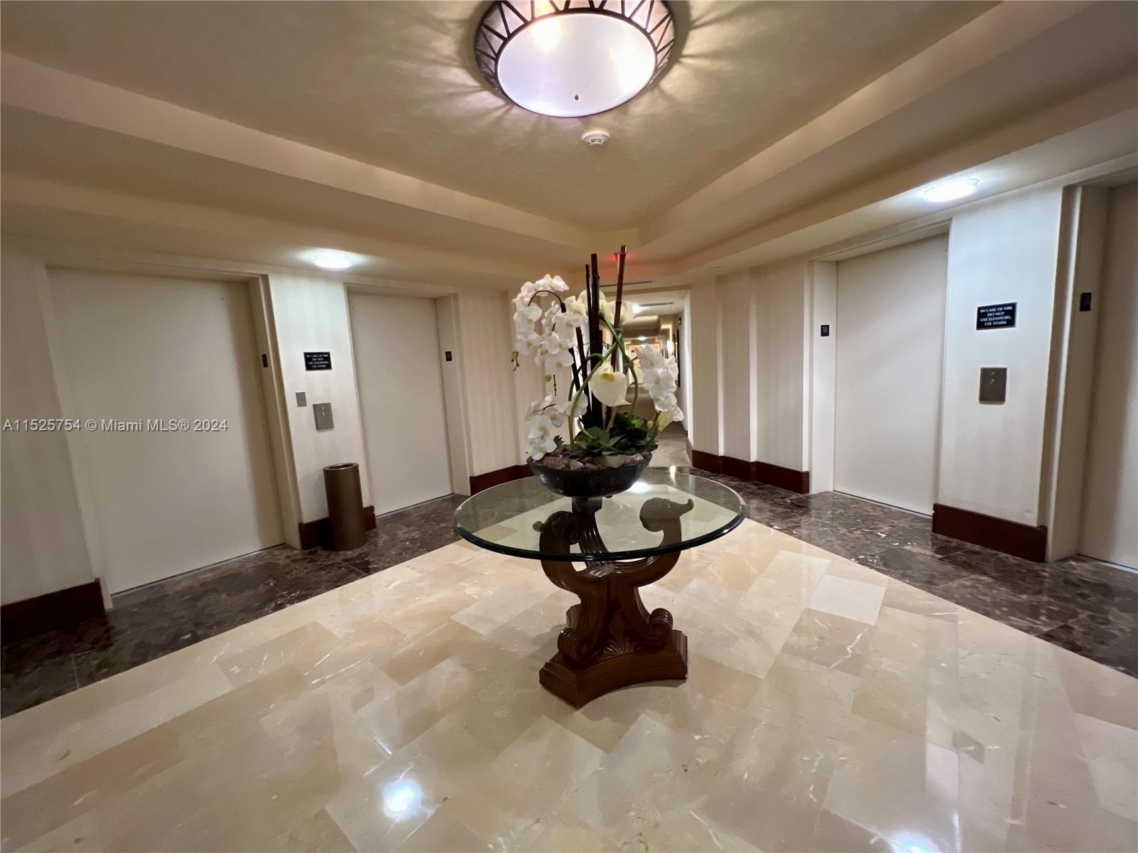 19501 W Country Club Dr 1801, Aventura, FL 33180, 1 Bedroom Bedrooms, ,1 BathroomBathrooms,Residential,For Sale,Country Club Dr,A11525754