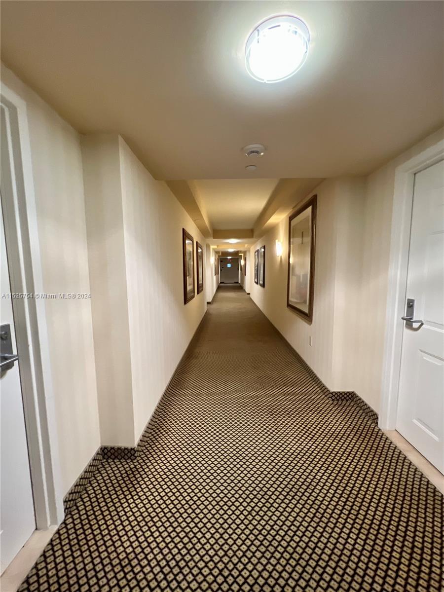 19501 W Country Club Dr 1801, Aventura, FL 33180, 1 Bedroom Bedrooms, ,1 BathroomBathrooms,Residential,For Sale,Country Club Dr,A11525754