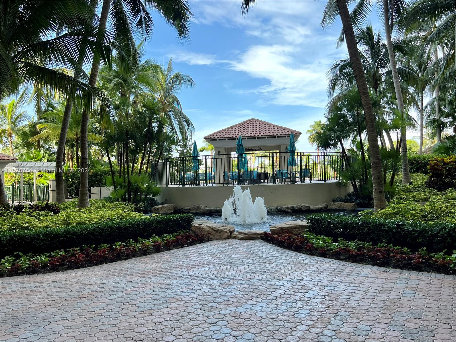 19501 W Country Club Dr 1801, Aventura, FL 33180, 1 Bedroom Bedrooms, ,1 BathroomBathrooms,Residential,For Sale,Country Club Dr,A11525754