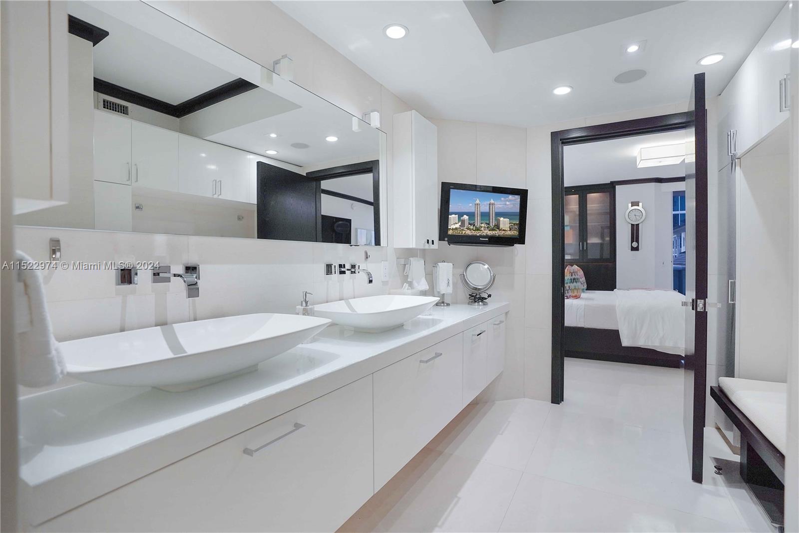 4775 Collins Ave 501, Miami Beach, Florida 33140, 2 Bedrooms Bedrooms, ,3 BathroomsBathrooms,Residential,For Sale,4775 Collins Ave 501,A11522974