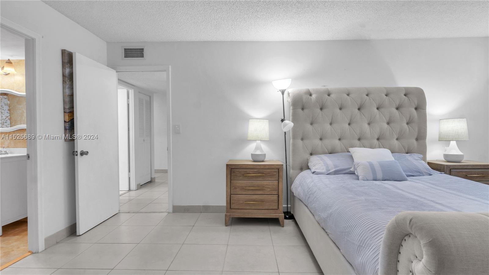 400 NE 12th Ave 103, Hallandale Beach, Florida 33009, 2 Bedrooms Bedrooms, ,2 BathroomsBathrooms,Residential,For Sale,400 NE 12th Ave 103,A11525689