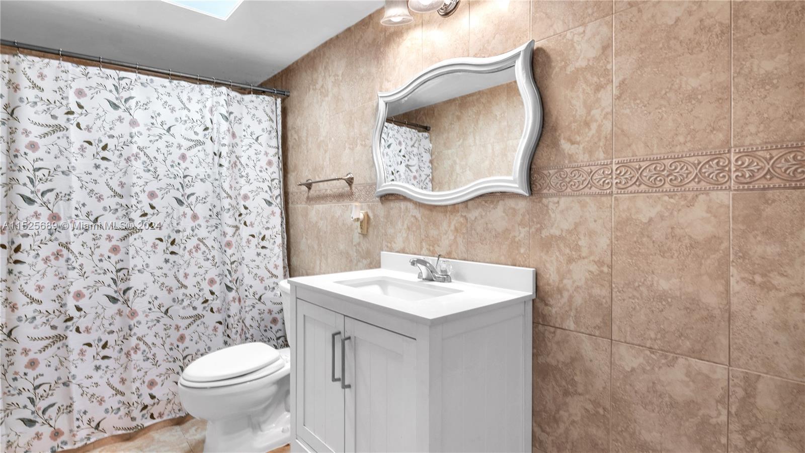 400 NE 12th Ave 103, Hallandale Beach, Florida 33009, 2 Bedrooms Bedrooms, ,2 BathroomsBathrooms,Residential,For Sale,400 NE 12th Ave 103,A11525689