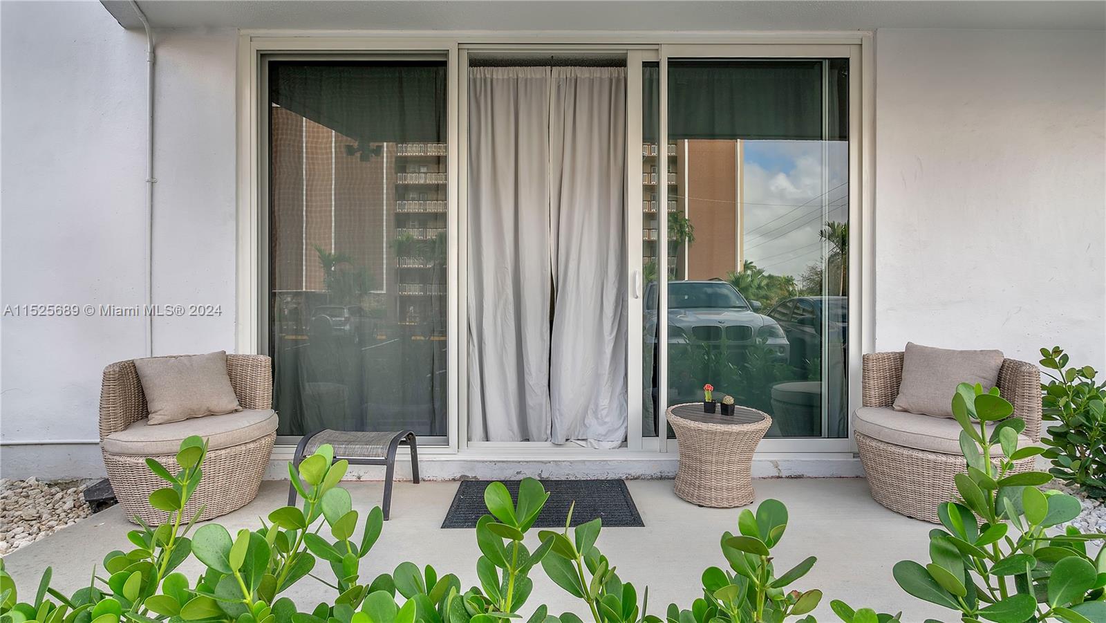 400 NE 12th Ave 103, Hallandale Beach, Florida 33009, 2 Bedrooms Bedrooms, ,2 BathroomsBathrooms,Residential,For Sale,400 NE 12th Ave 103,A11525689