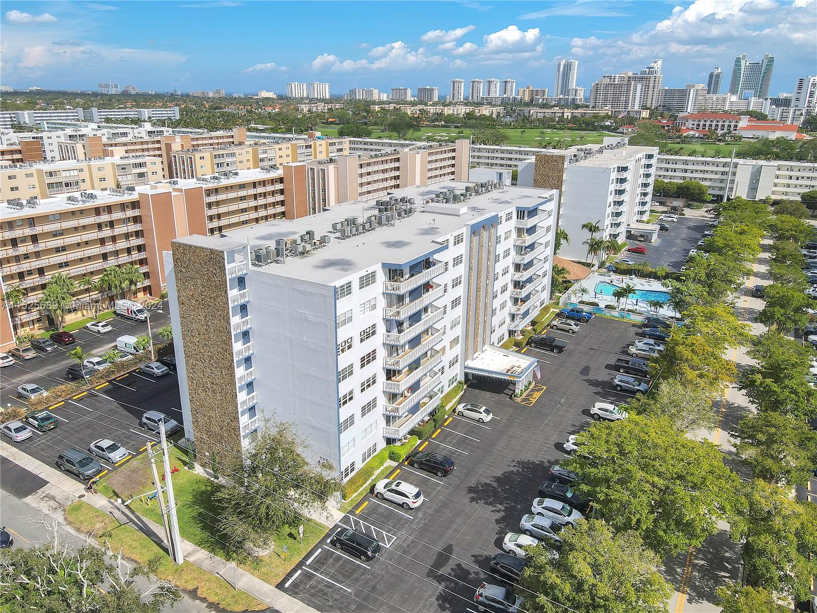 400 NE 12th Ave 103, Hallandale Beach, Florida 33009, 2 Bedrooms Bedrooms, ,2 BathroomsBathrooms,Residential,For Sale,400 NE 12th Ave 103,A11525689