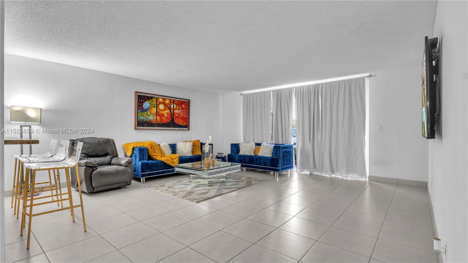 400 NE 12th Ave 103, Hallandale Beach, Florida 33009, 2 Bedrooms Bedrooms, ,2 BathroomsBathrooms,Residential,For Sale,400 NE 12th Ave 103,A11525689