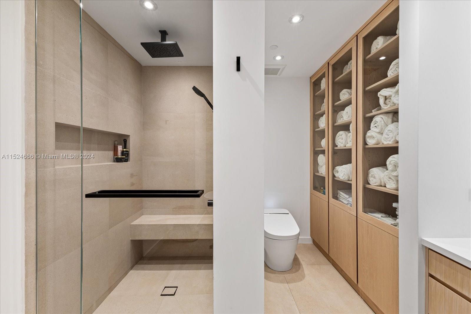 7600 Fisher Island Dr, Miami Beach, FL, 33109 United States, 3 Bedrooms Bedrooms, ,4 BathroomsBathrooms,Residential,For Sale,Fisher Island Dr,A11524666