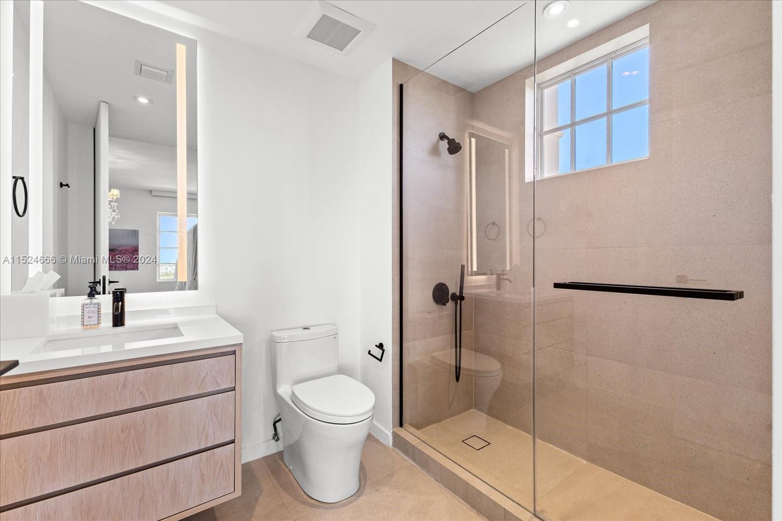 7600 Fisher Island Dr, Miami Beach, FL, 33109 United States, 3 Bedrooms Bedrooms, ,4 BathroomsBathrooms,Residential,For Sale,Fisher Island Dr,A11524666