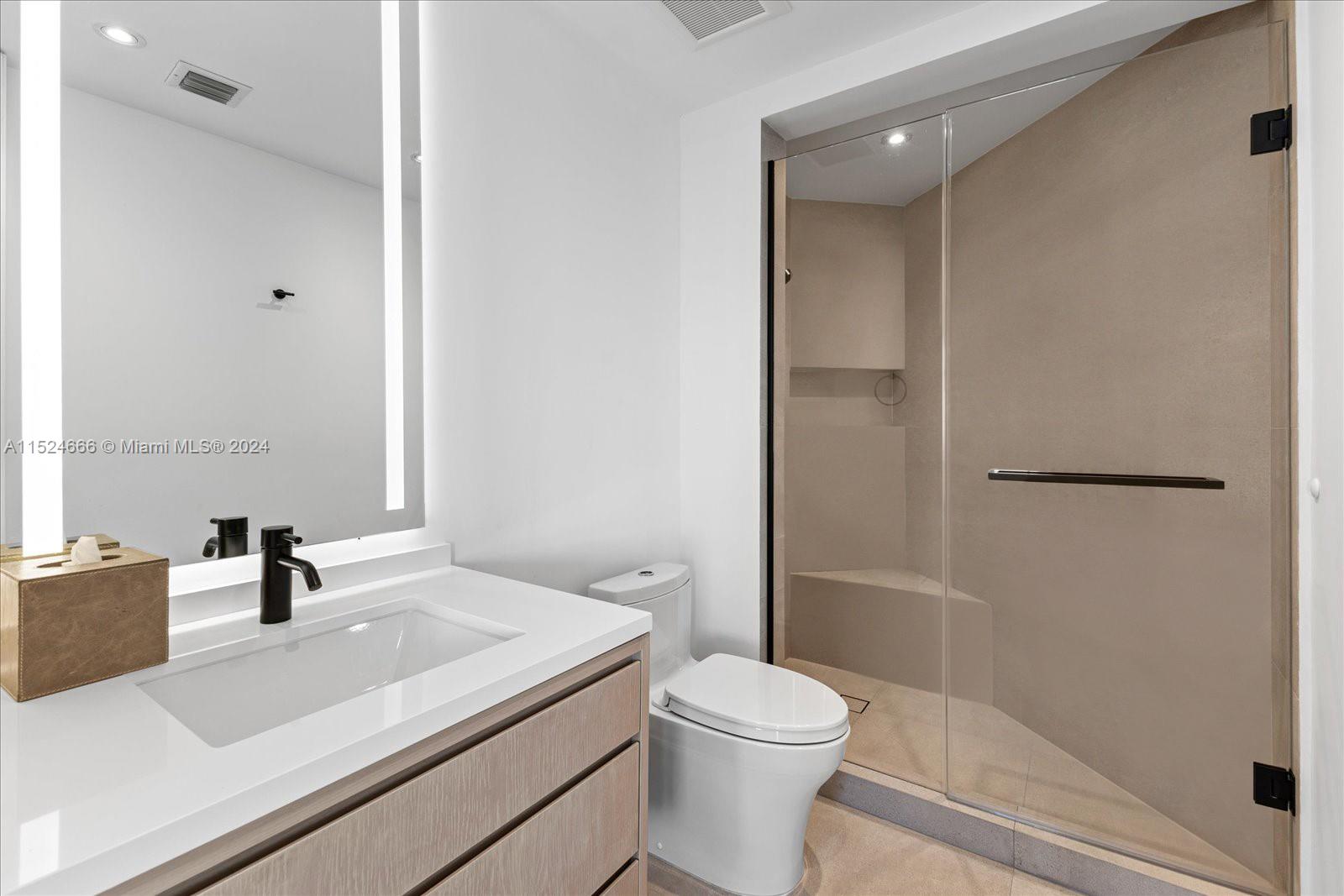 7600 Fisher Island Dr, Miami Beach, FL, 33109 United States, 3 Bedrooms Bedrooms, ,4 BathroomsBathrooms,Residential,For Sale,Fisher Island Dr,A11524666