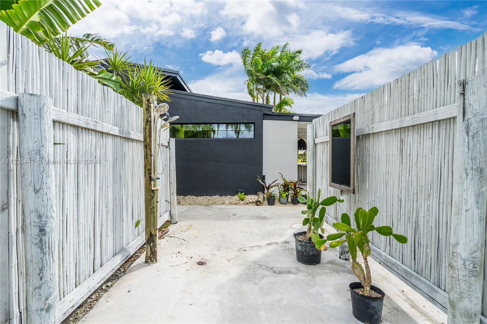 22595 SW 252nd St, Homestead, Florida 33031, 5 Bedrooms Bedrooms, ,4 BathroomsBathrooms,Residential,For Sale,22595 SW 252nd St,A11525447