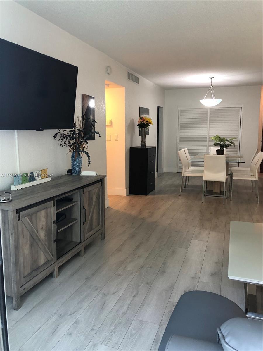 3901 S Ocean Dr 2B, Hollywood, Florida 33019, 1 Bedroom Bedrooms, ,1 BathroomBathrooms,Residentiallease,For Rent,3901 S Ocean Dr 2B,A11525091