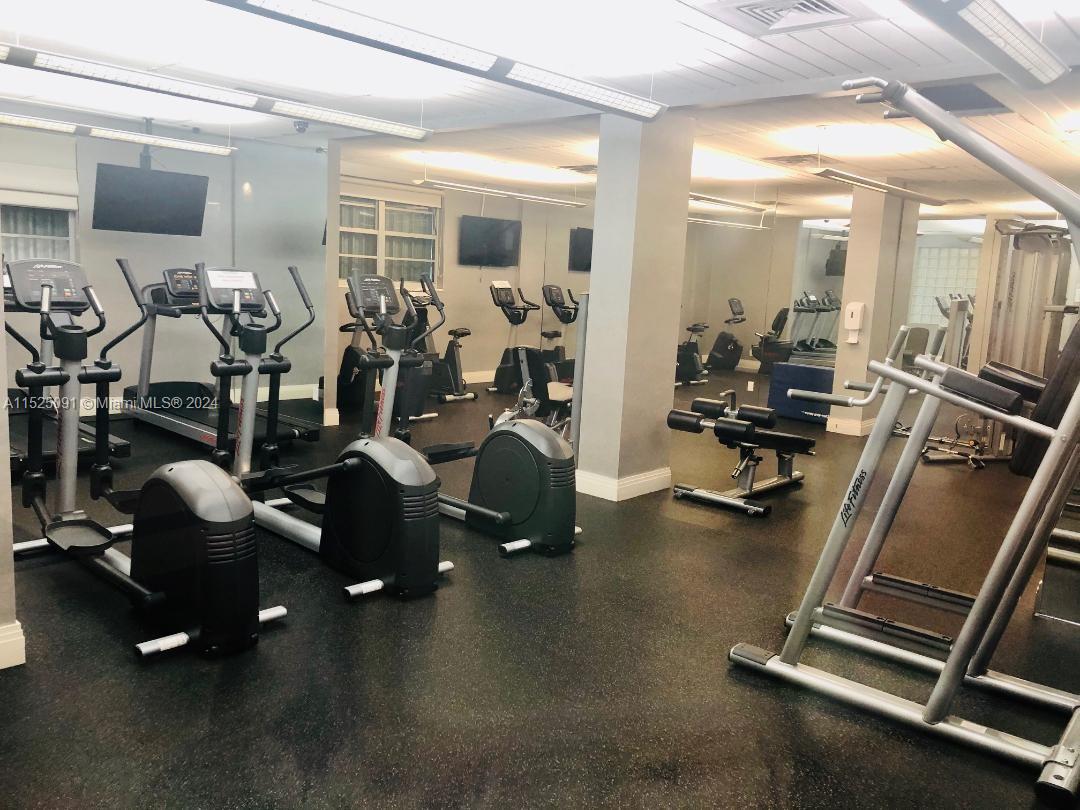 3901 S Ocean Dr 2B, Hollywood, Florida 33019, 1 Bedroom Bedrooms, ,1 BathroomBathrooms,Residentiallease,For Rent,3901 S Ocean Dr 2B,A11525091