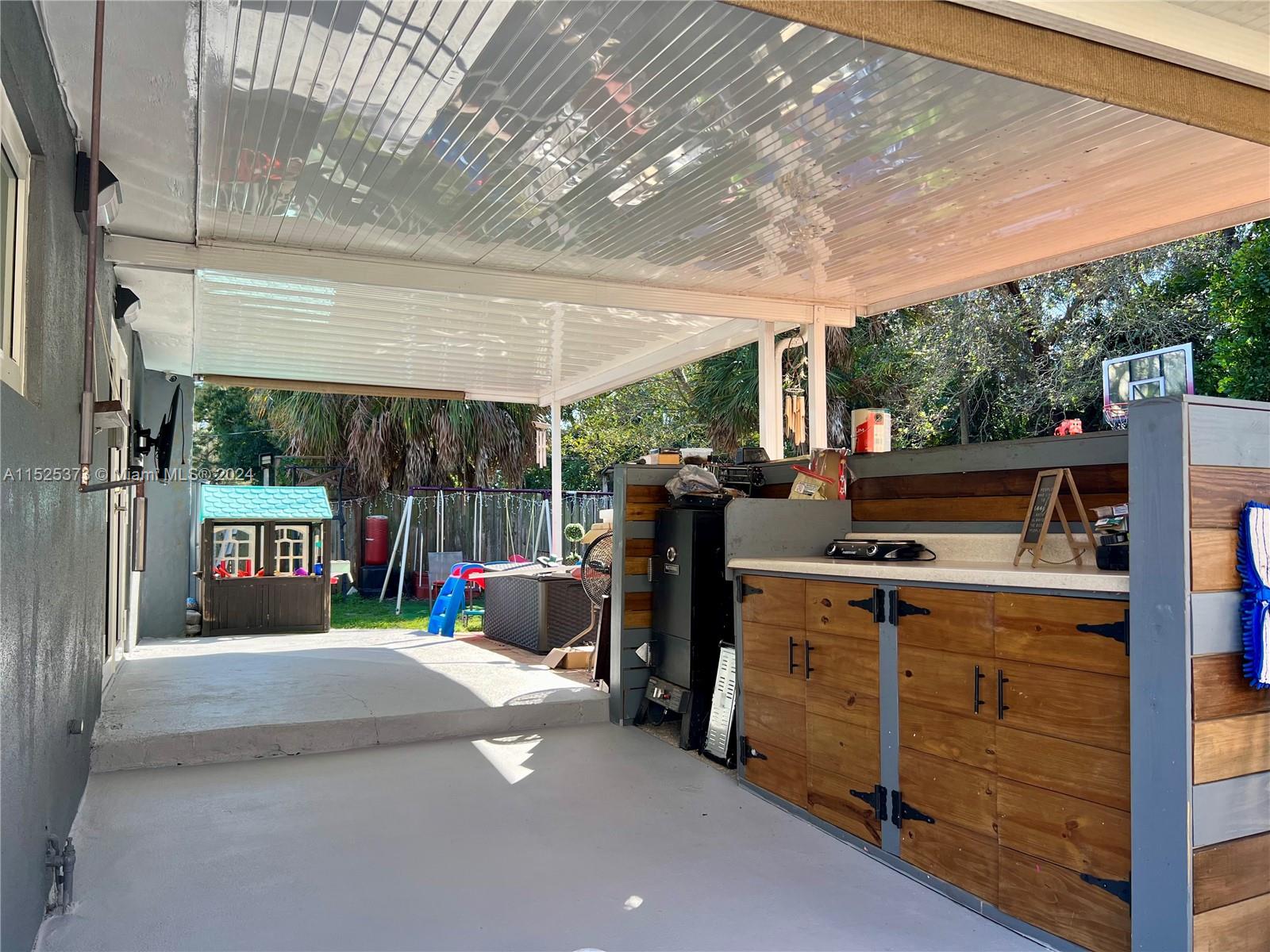 1327 22nd Ter, Fort Lauderdale, FL, 33312 United States, 3 Bedrooms Bedrooms, ,2 BathroomsBathrooms,Residential,For Sale,22nd Ter,A11525373