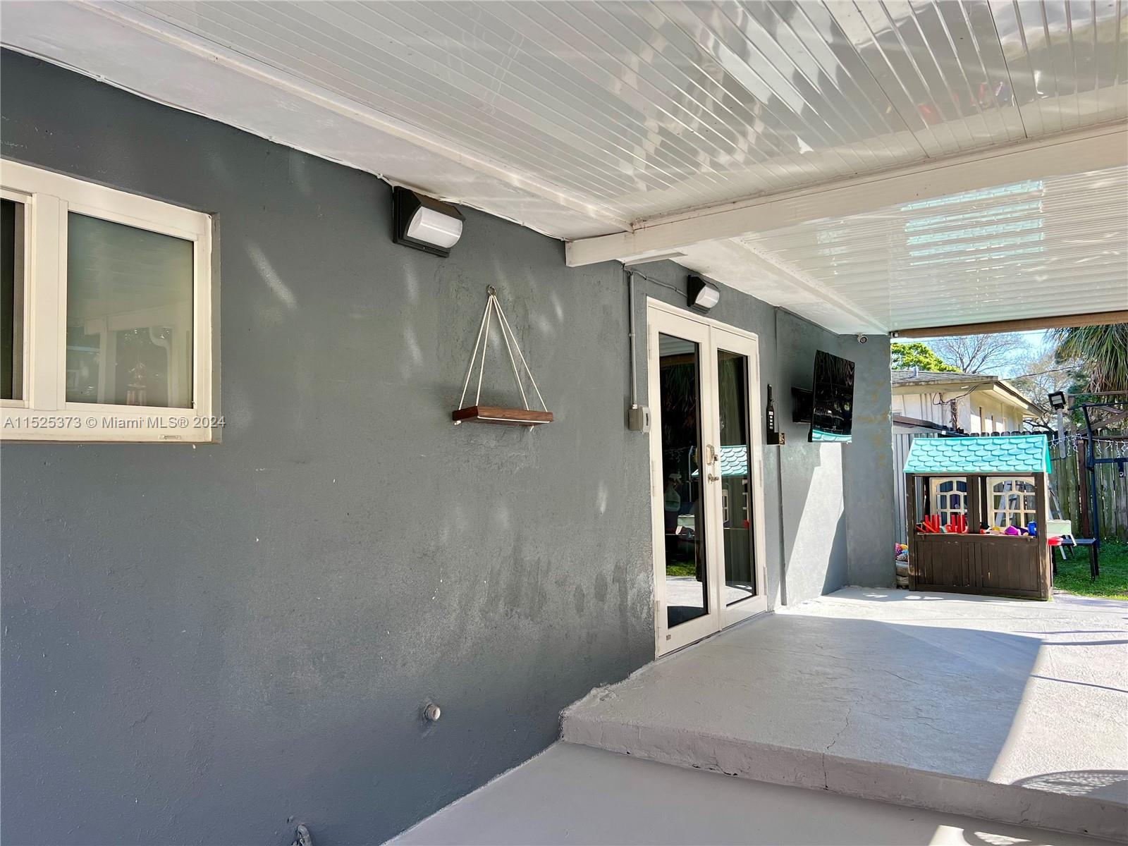 1327 22nd Ter, Fort Lauderdale, FL, 33312 United States, 3 Bedrooms Bedrooms, ,2 BathroomsBathrooms,Residential,For Sale,22nd Ter,A11525373