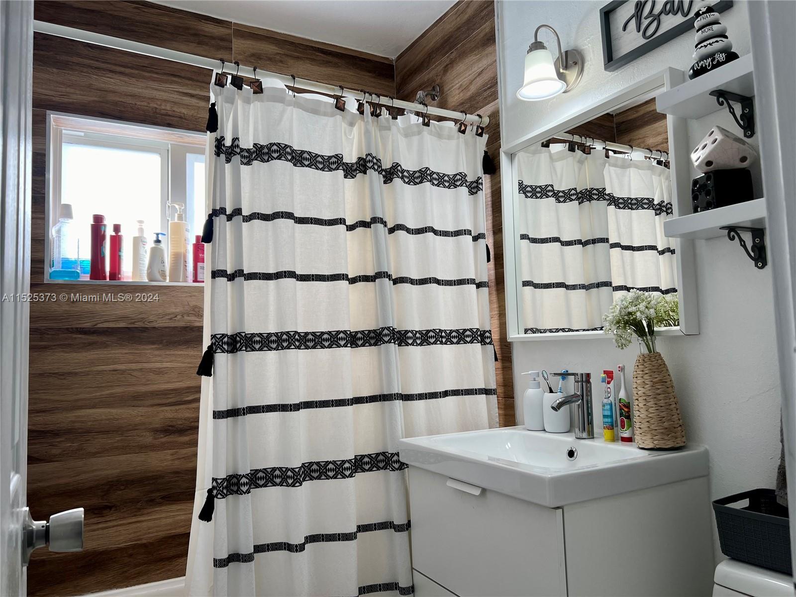 1327 22nd Ter, Fort Lauderdale, FL, 33312 United States, 3 Bedrooms Bedrooms, ,2 BathroomsBathrooms,Residential,For Sale,22nd Ter,A11525373