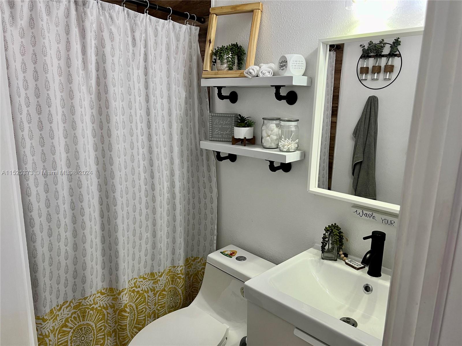 1327 22nd Ter, Fort Lauderdale, FL, 33312 United States, 3 Bedrooms Bedrooms, ,2 BathroomsBathrooms,Residential,For Sale,22nd Ter,A11525373