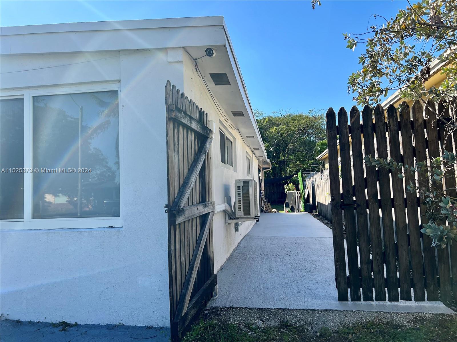 1327 22nd Ter, Fort Lauderdale, FL, 33312 United States, 3 Bedrooms Bedrooms, ,2 BathroomsBathrooms,Residential,For Sale,22nd Ter,A11525373