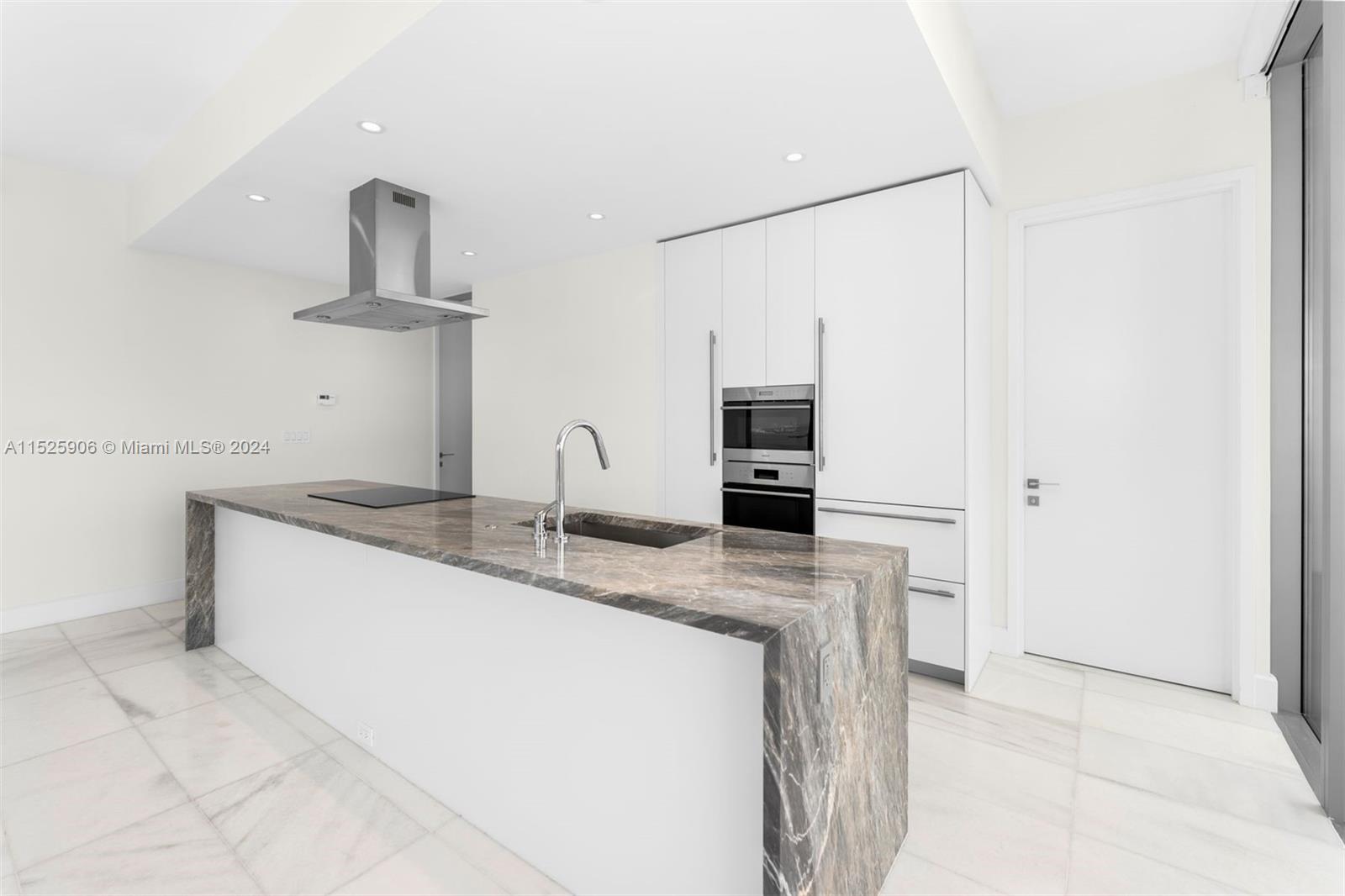 700 NE 26th terr 3206, Miami, Florida 33137, 2 Bedrooms Bedrooms, ,2 BathroomsBathrooms,Residentiallease,For Rent,700 NE 26th terr 3206,A11525906