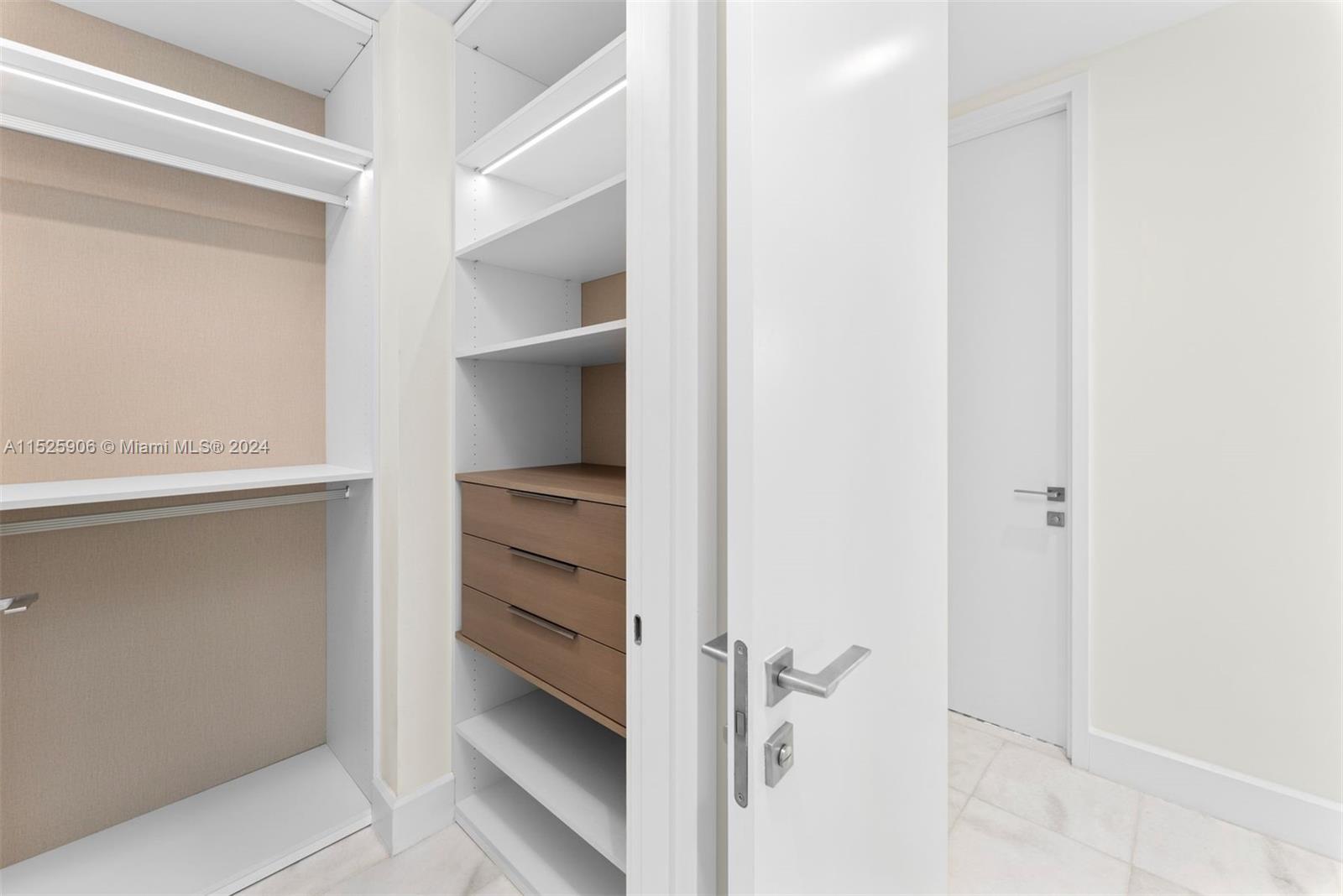 700 NE 26th terr 3206, Miami, Florida 33137, 2 Bedrooms Bedrooms, ,2 BathroomsBathrooms,Residentiallease,For Rent,700 NE 26th terr 3206,A11525906