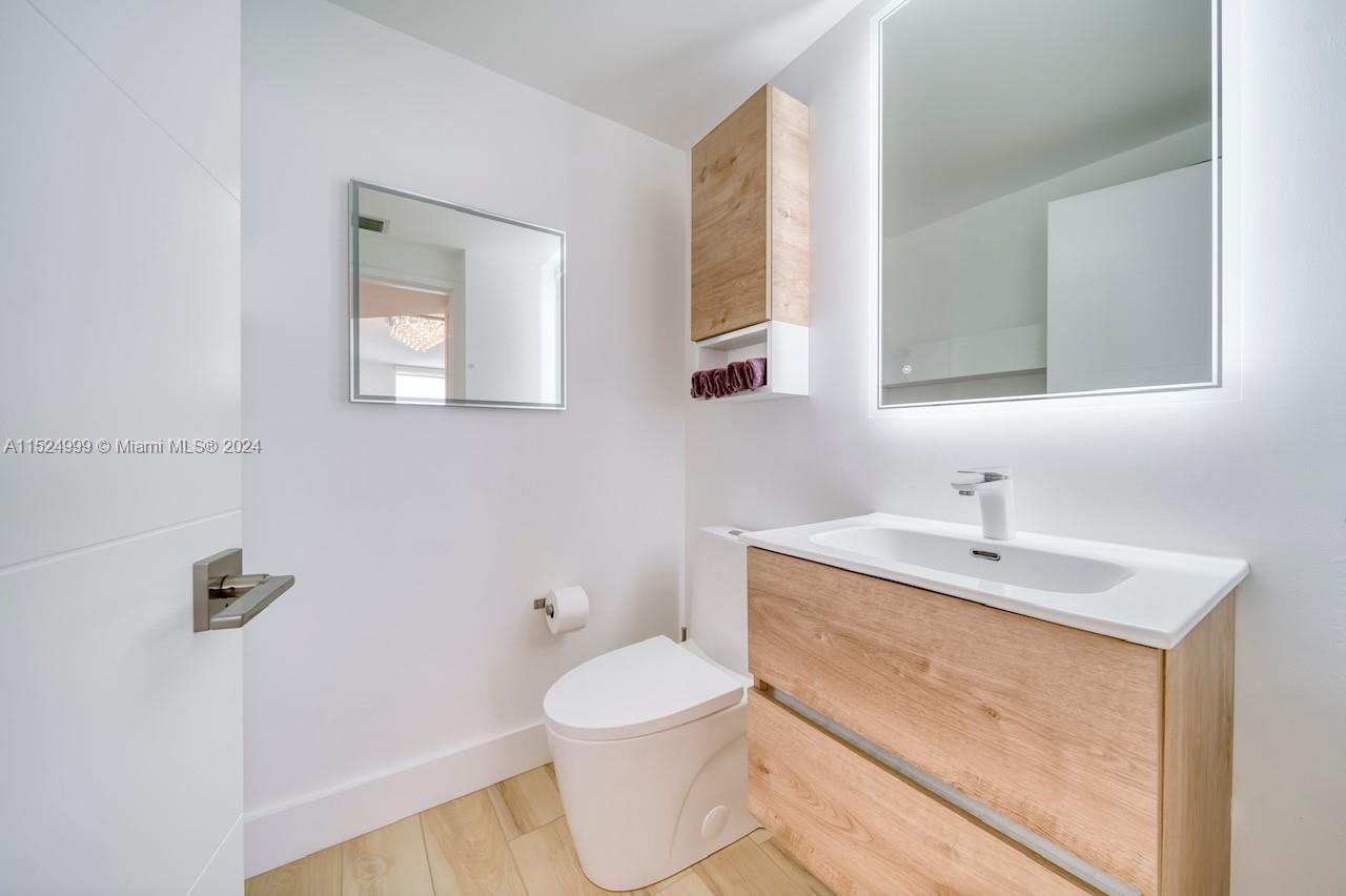 6365 Collins Ave 2406, Miami Beach, Florida 33141, 1 Bedroom Bedrooms, ,1 BathroomBathrooms,Residential,For Sale,6365 Collins Ave 2406,A11524999