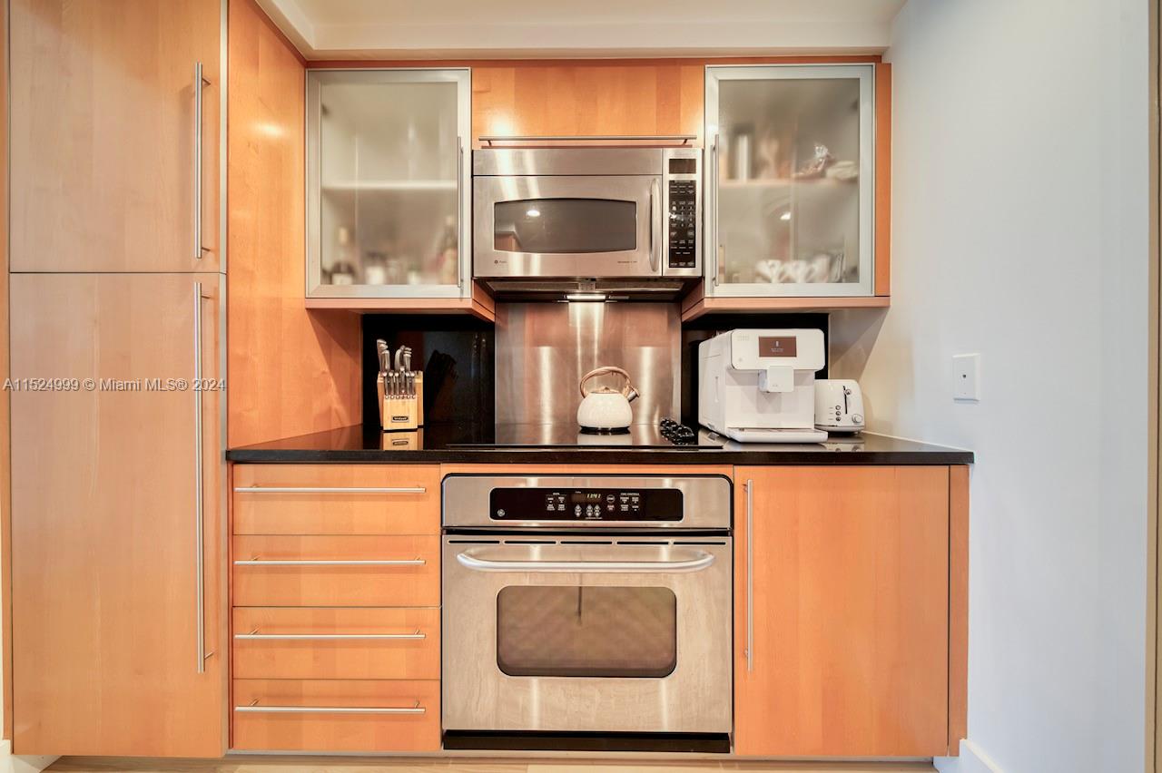 6365 Collins Ave 2406, Miami Beach, Florida 33141, 1 Bedroom Bedrooms, ,1 BathroomBathrooms,Residential,For Sale,6365 Collins Ave 2406,A11524999