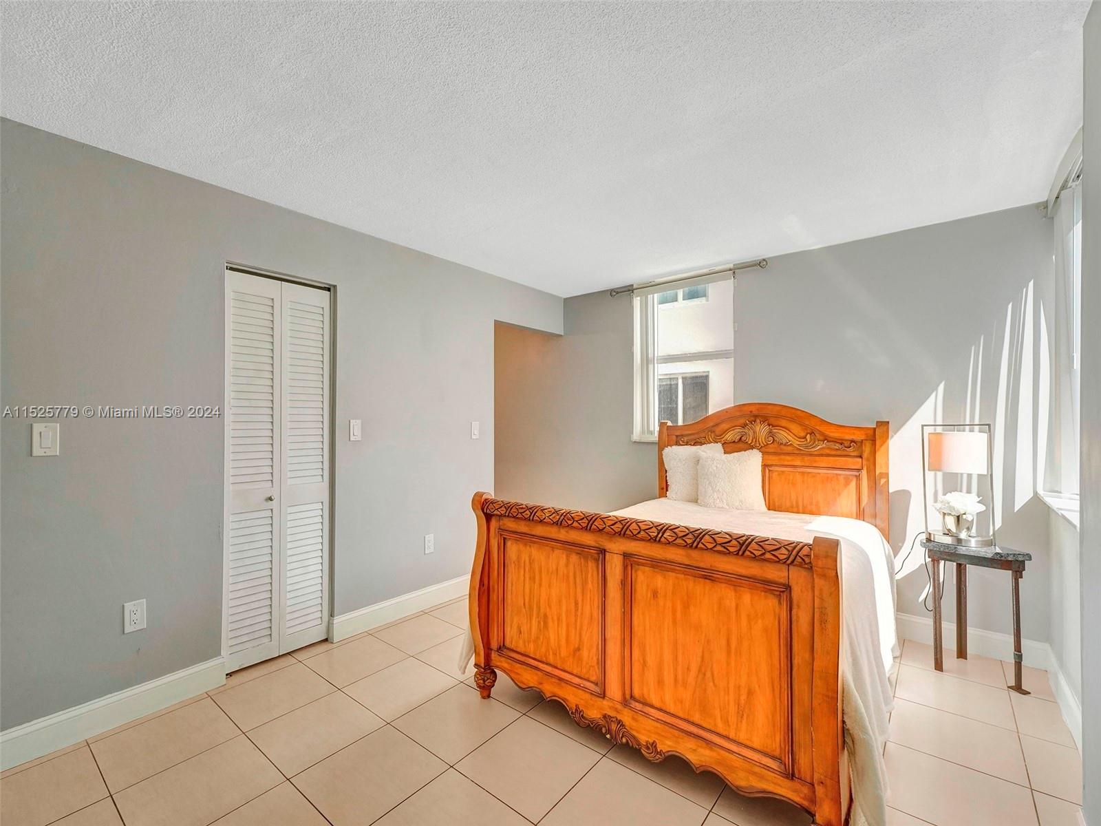 1658 Bay Rd 303, Miami Beach, Florida 33139, 1 Bedroom Bedrooms, ,1 BathroomBathrooms,Residentiallease,For Rent,1658 Bay Rd 303,A11525779