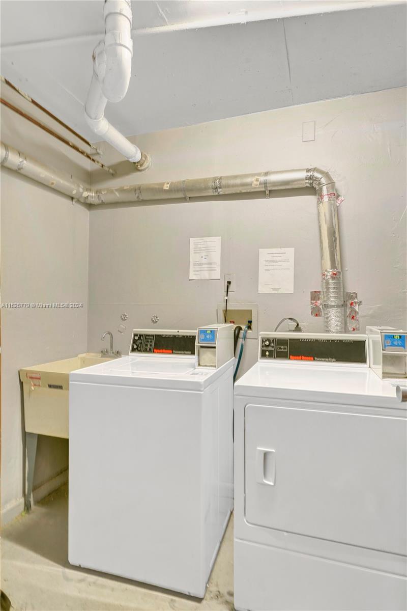 1658 Bay Rd 303, Miami Beach, Florida 33139, 1 Bedroom Bedrooms, ,1 BathroomBathrooms,Residentiallease,For Rent,1658 Bay Rd 303,A11525779