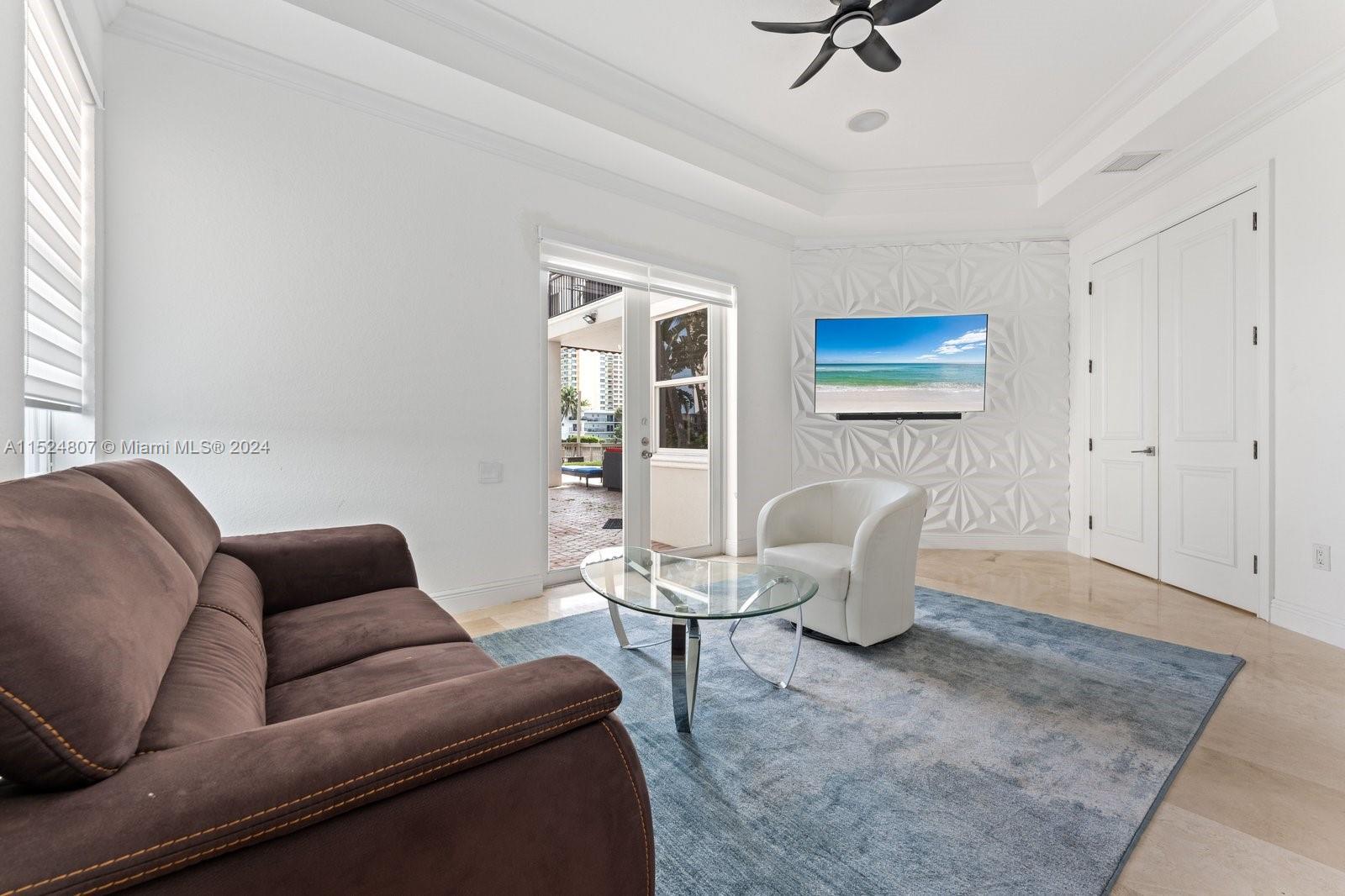 Master bed private balcony