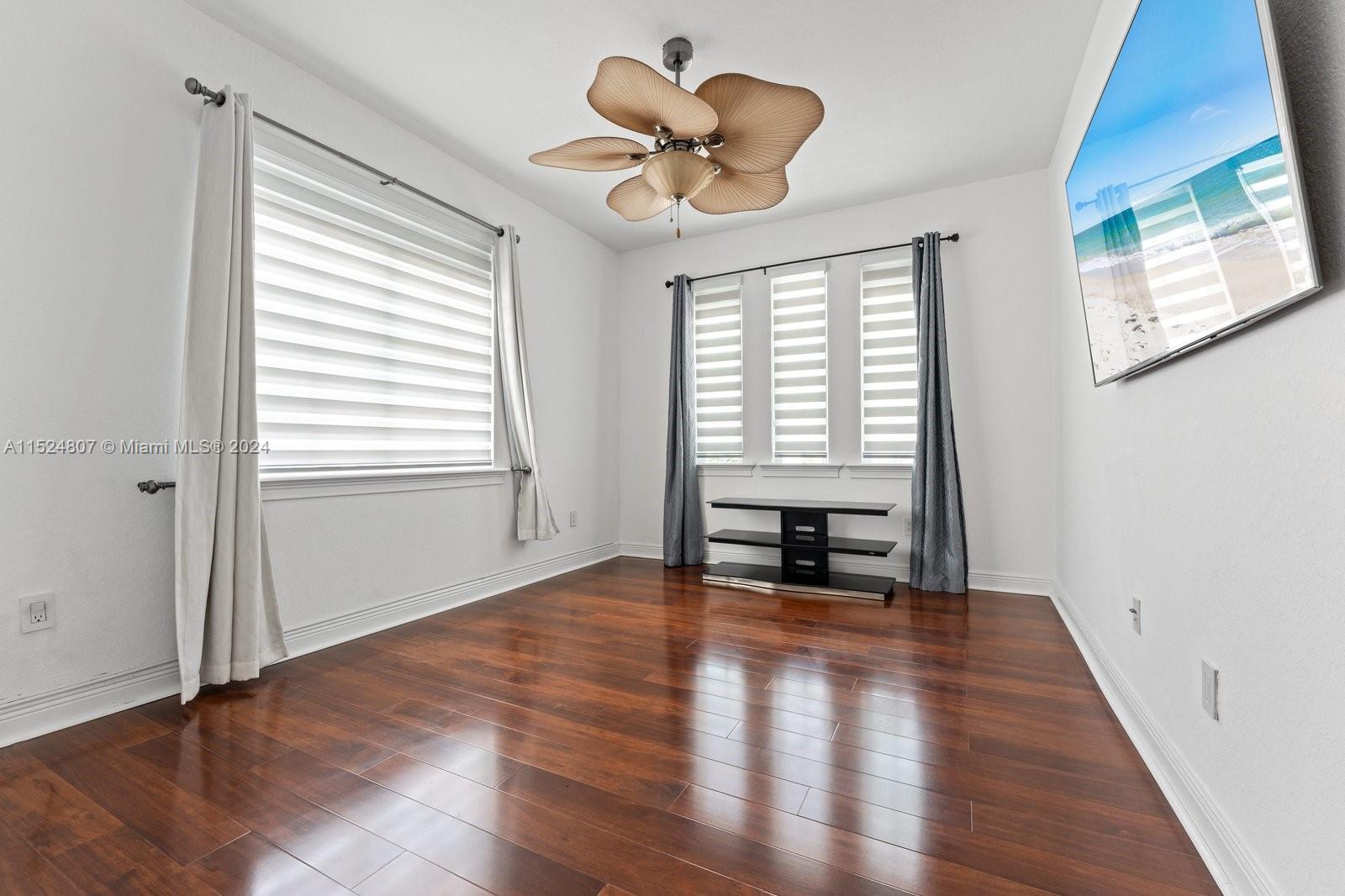 1535 Windjammer Way, Hollywood, FL, 33019 United States, 5 Bedrooms Bedrooms, ,4 BathroomsBathrooms,Residential,For Sale,Windjammer Way,A11524807