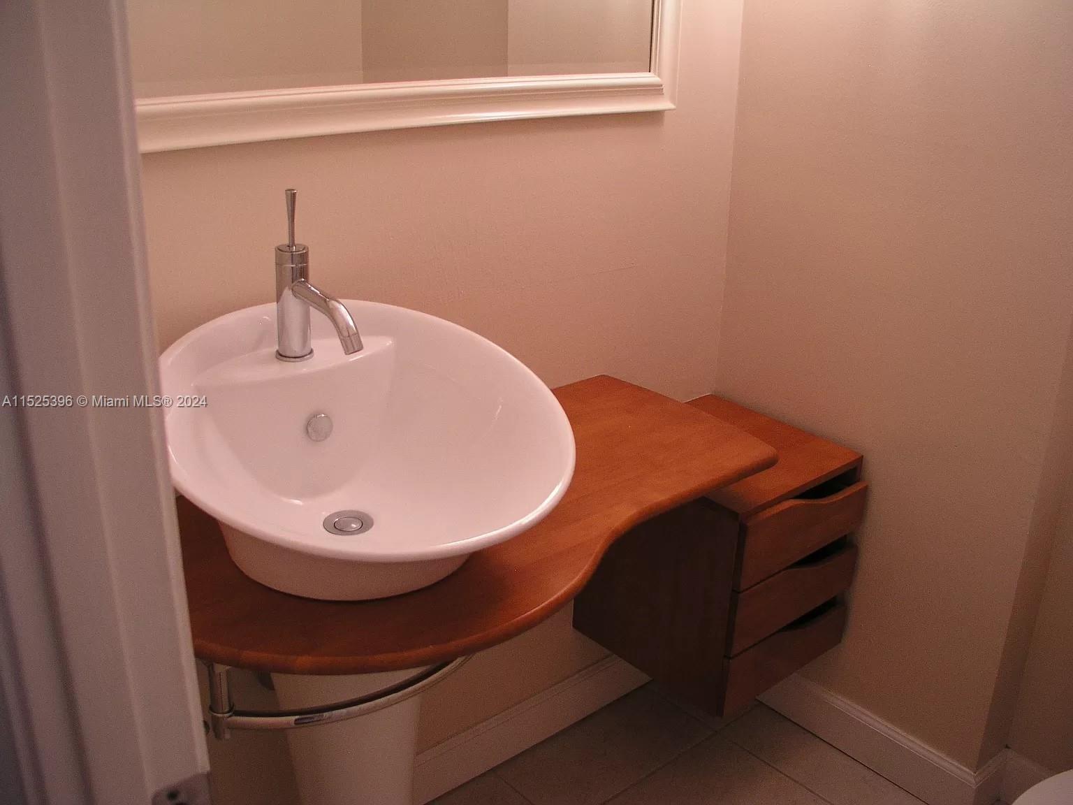 1445 Atlantic Shores Blvd 306, Hallandale Beach, Florida 33009, 1 Bedroom Bedrooms, ,1 BathroomBathrooms,Residential,For Sale,1445 Atlantic Shores Blvd 306,A11525396